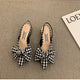  Lattice black